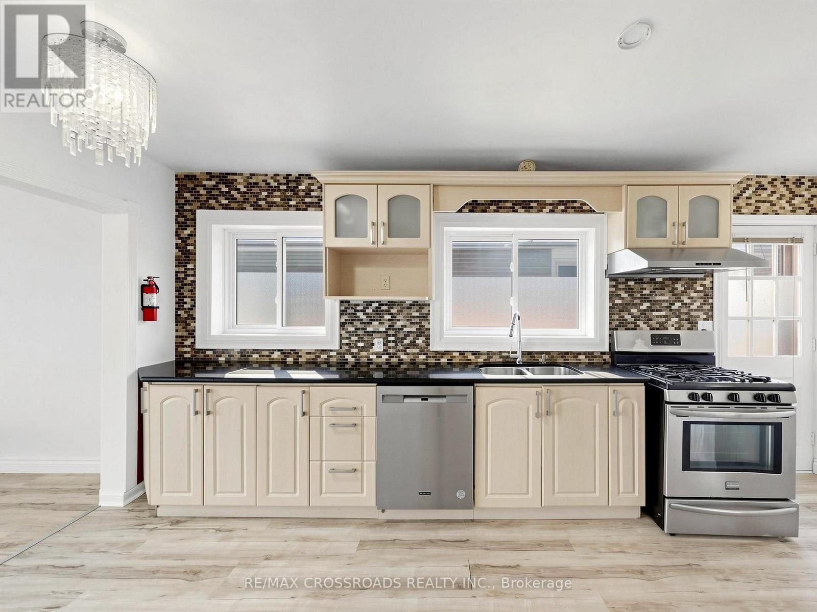 29 Orton Park Road, Toronto, Ontario  M1G 3G2 - Photo 16 - E13550614