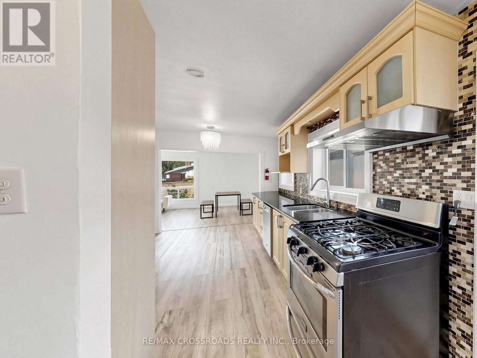 29 Orton Park Road, Toronto, Ontario  M1G 3G2 - Photo 19 - E13550614