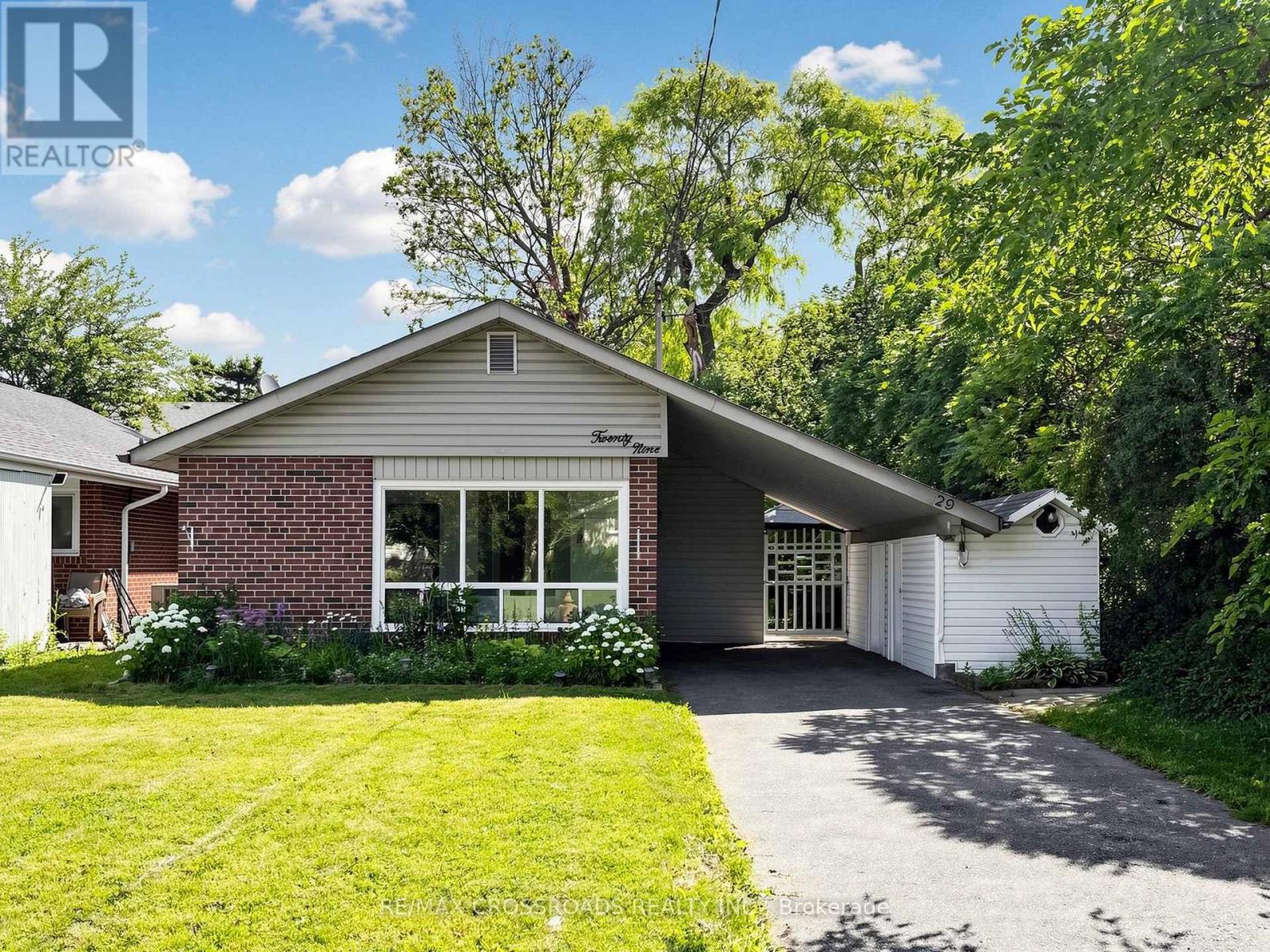 29 Orton Park Road, Toronto, Ontario  M1G 3G2 - Photo 4 - E13550614