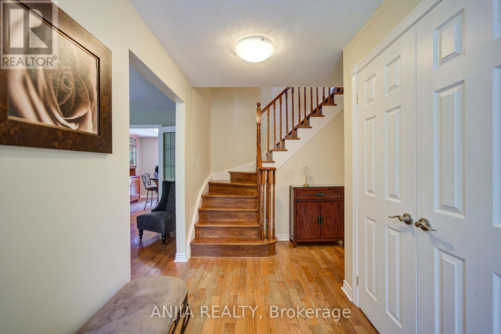 54 Meyer Circle, Markham, Ontario  L3P 4C4 - Photo 2 - N13550526