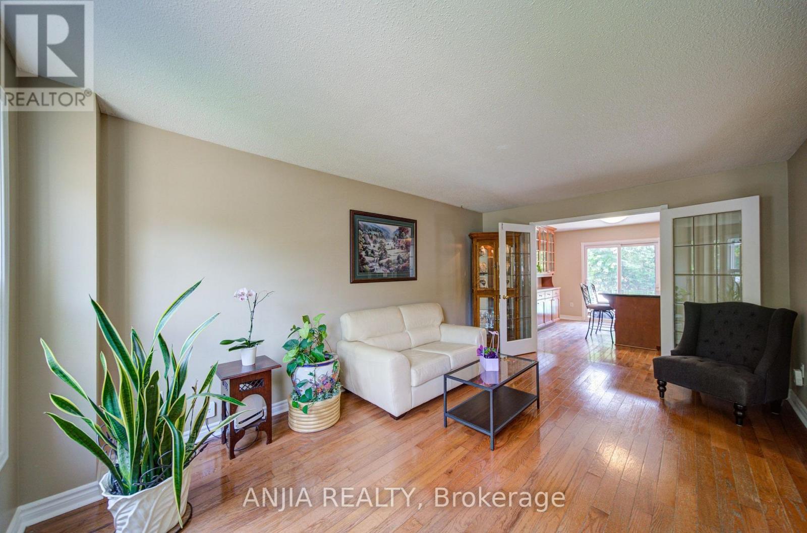 54 Meyer Circle, Markham, Ontario  L3P 4C4 - Photo 4 - N13550526