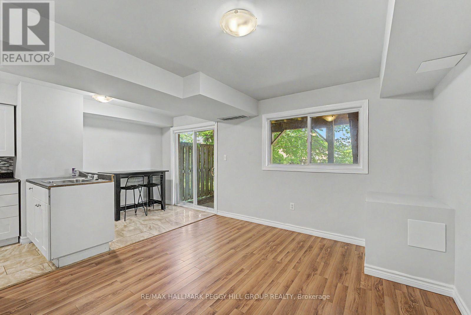 59 - Lower - 175 Stanley Street, Barrie, Ontario  L4M 0G2 - Photo 4 - S13550346