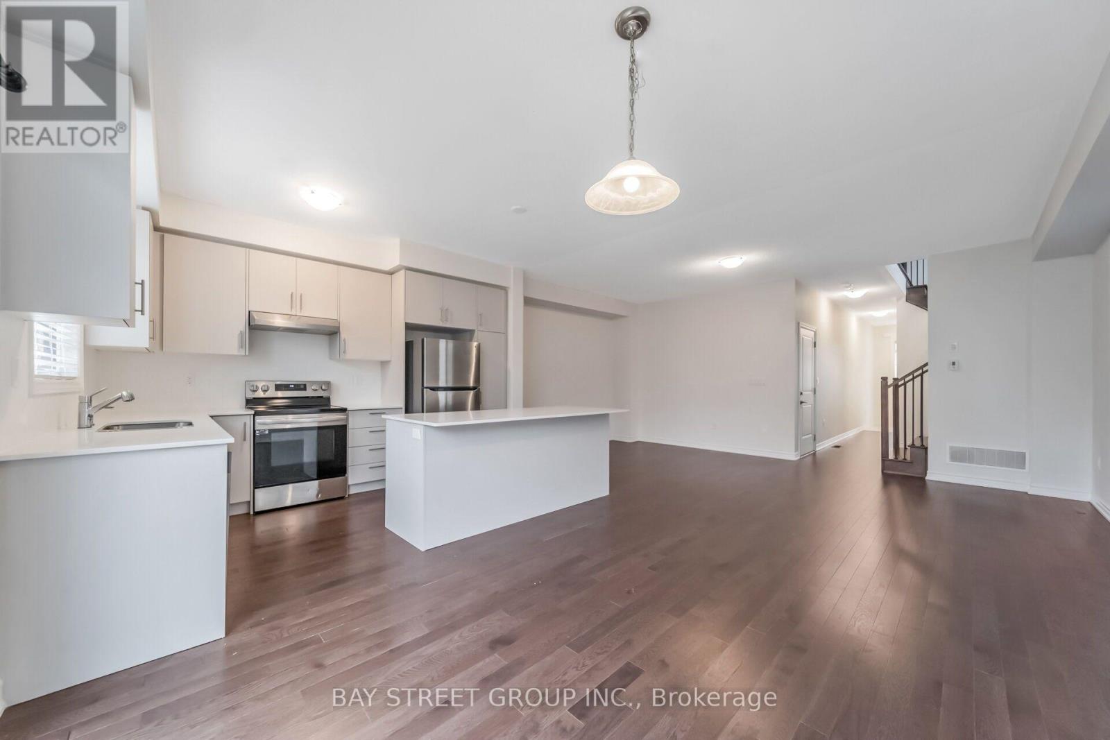 89 Phoenix Boulevard, Barrie, Ontario  L9S 2Z5 - Photo 12 - S13550432