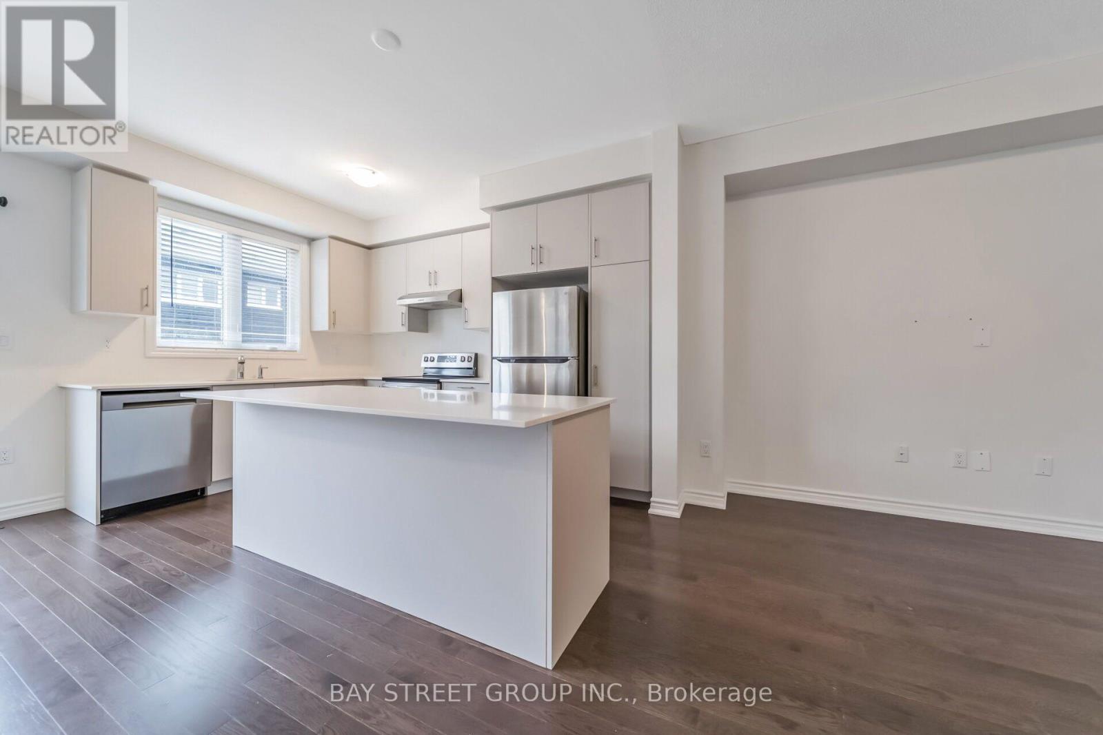 89 Phoenix Boulevard, Barrie, Ontario  L9S 2Z5 - Photo 14 - S13550432