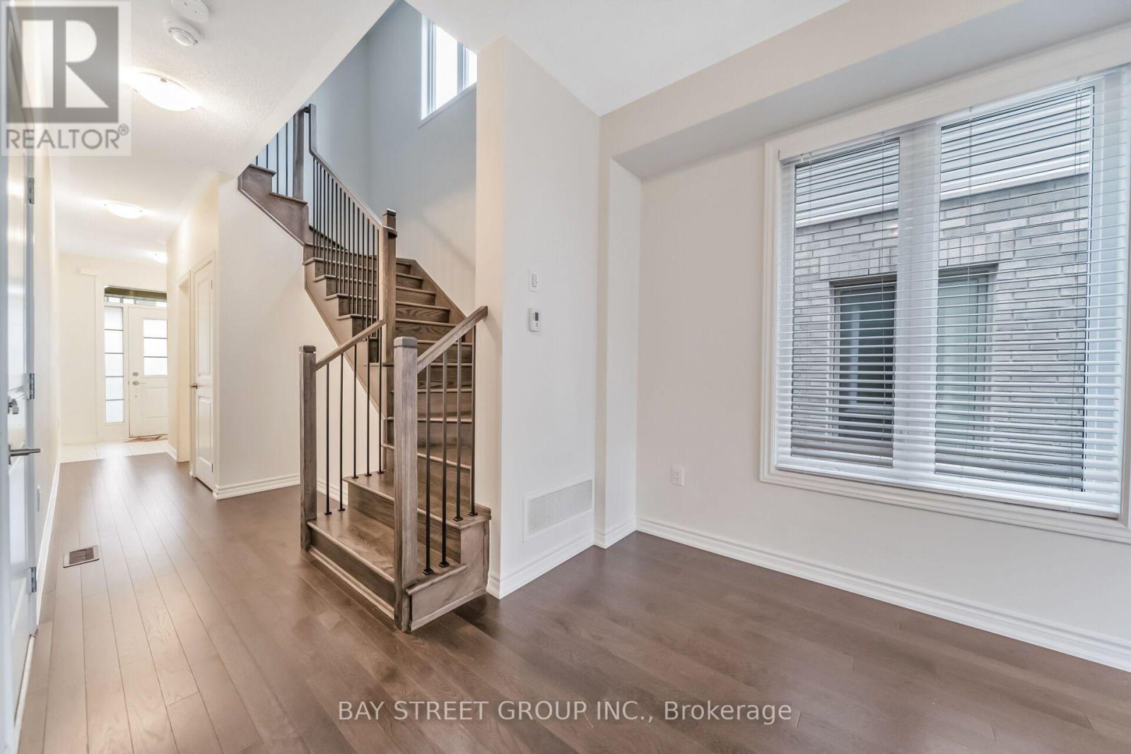 89 Phoenix Boulevard, Barrie, Ontario  L9S 2Z5 - Photo 6 - S13550432