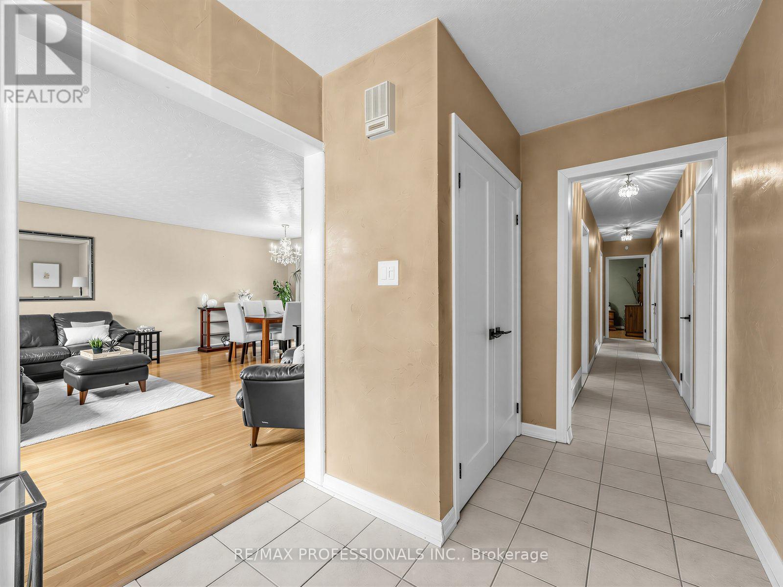 793 Netherton Crescent, Mississauga, Ontario  L4Y 2M5 - Photo 13 - W13550396