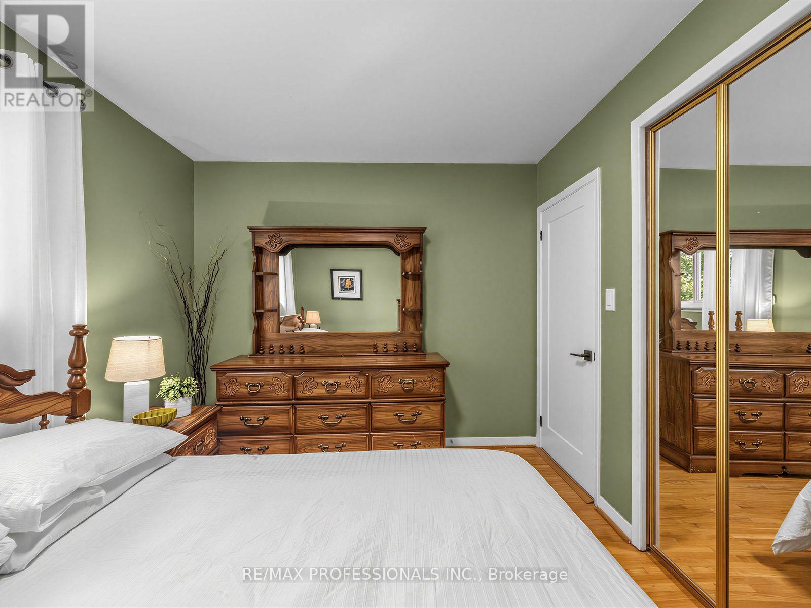 793 Netherton Crescent, Mississauga, Ontario  L4Y 2M5 - Photo 18 - W13550396