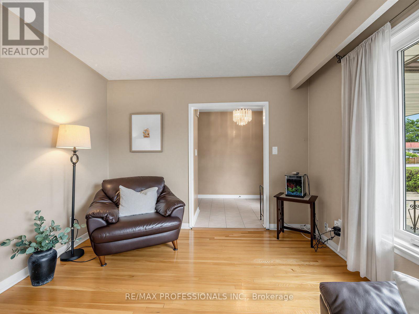 793 Netherton Crescent, Mississauga, Ontario  L4Y 2M5 - Photo 6 - W13550396