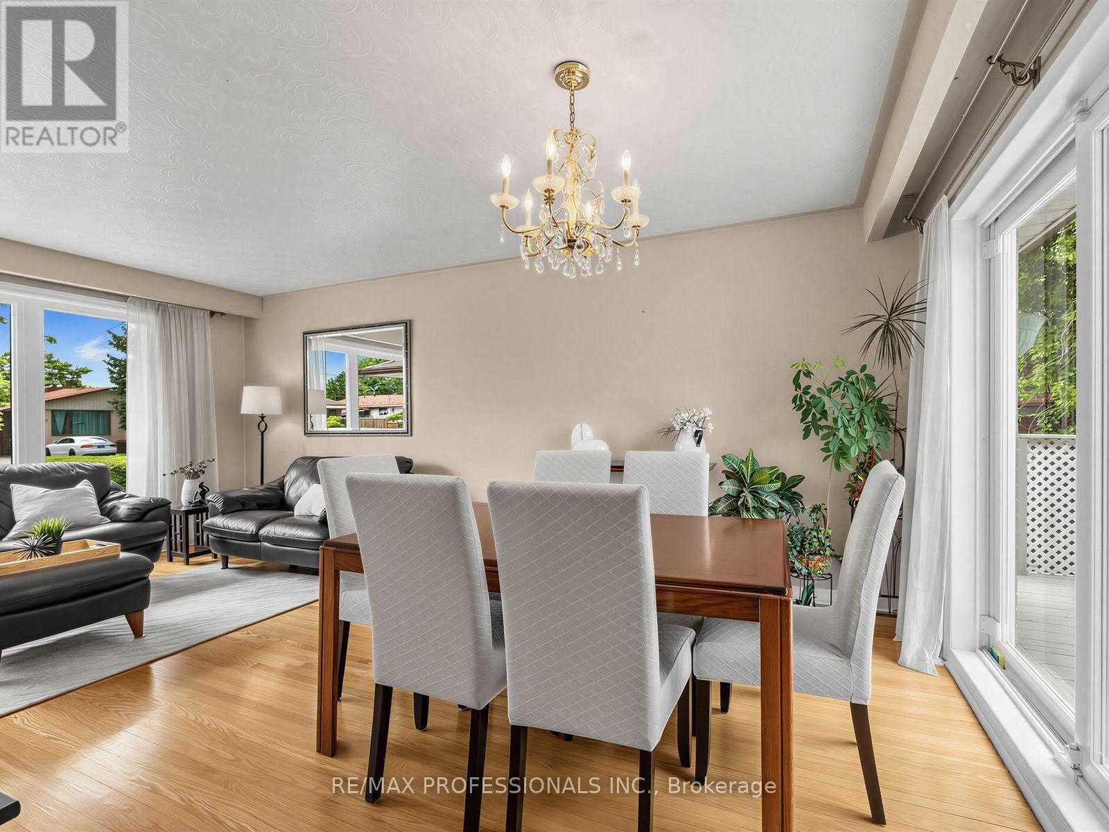 793 Netherton Crescent, Mississauga, Ontario  L4Y 2M5 - Photo 7 - W13550396