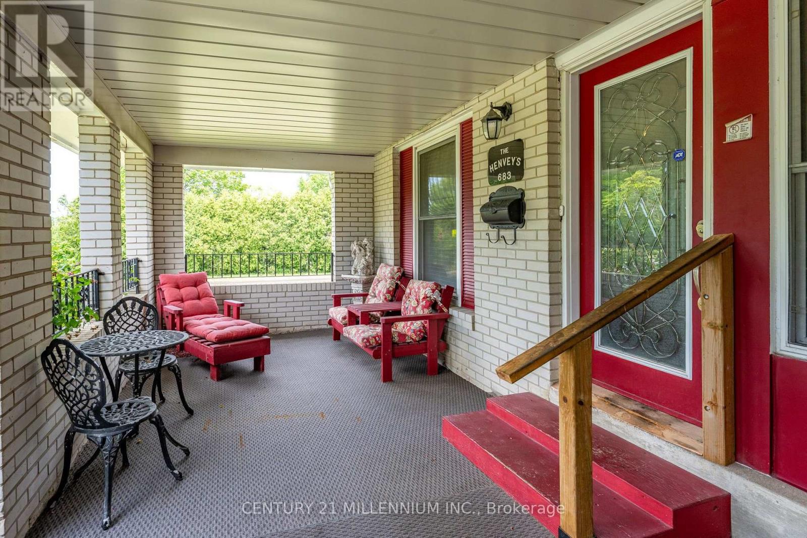 683 Balmoral Drive, Brampton, Ontario  L6T 1W8 - Photo 7 - W13550544