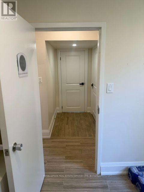 Room B - 2100 Old Lakeshore Road, Burlington, Ontario  L7R 1C8 - Photo 12 - W13550554
