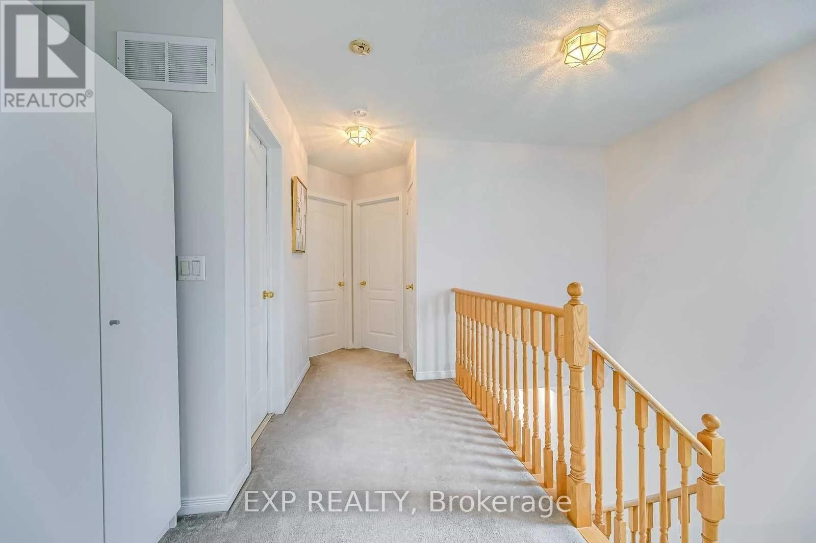 3905 Quiet Creek Drive, Mississauga, Ontario  L5M 8B5 - Photo 4 - W13550560