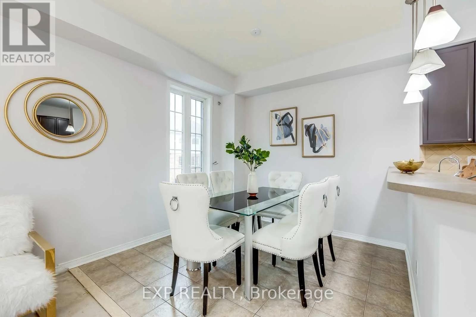 3905 Quiet Creek Drive, Mississauga, Ontario  L5M 8B5 - Photo 7 - W13550560