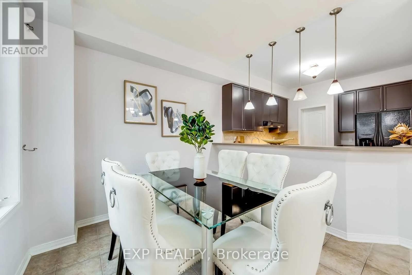 3905 Quiet Creek Drive, Mississauga, Ontario  L5M 8B5 - Photo 8 - W13550560