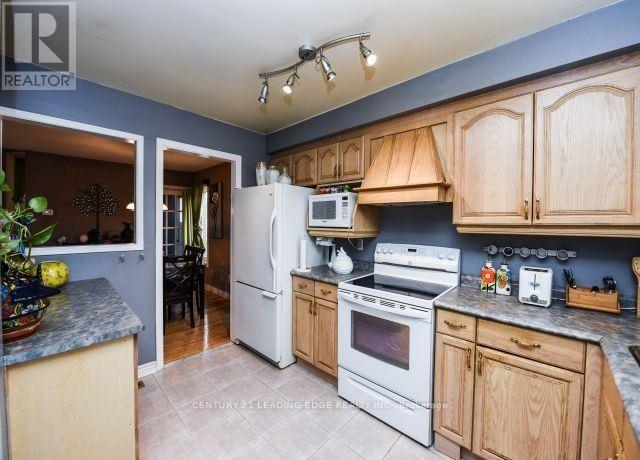 54 Aurora Place, Brampton, Ontario  L6Z 2A8 - Photo 8 - W13550574