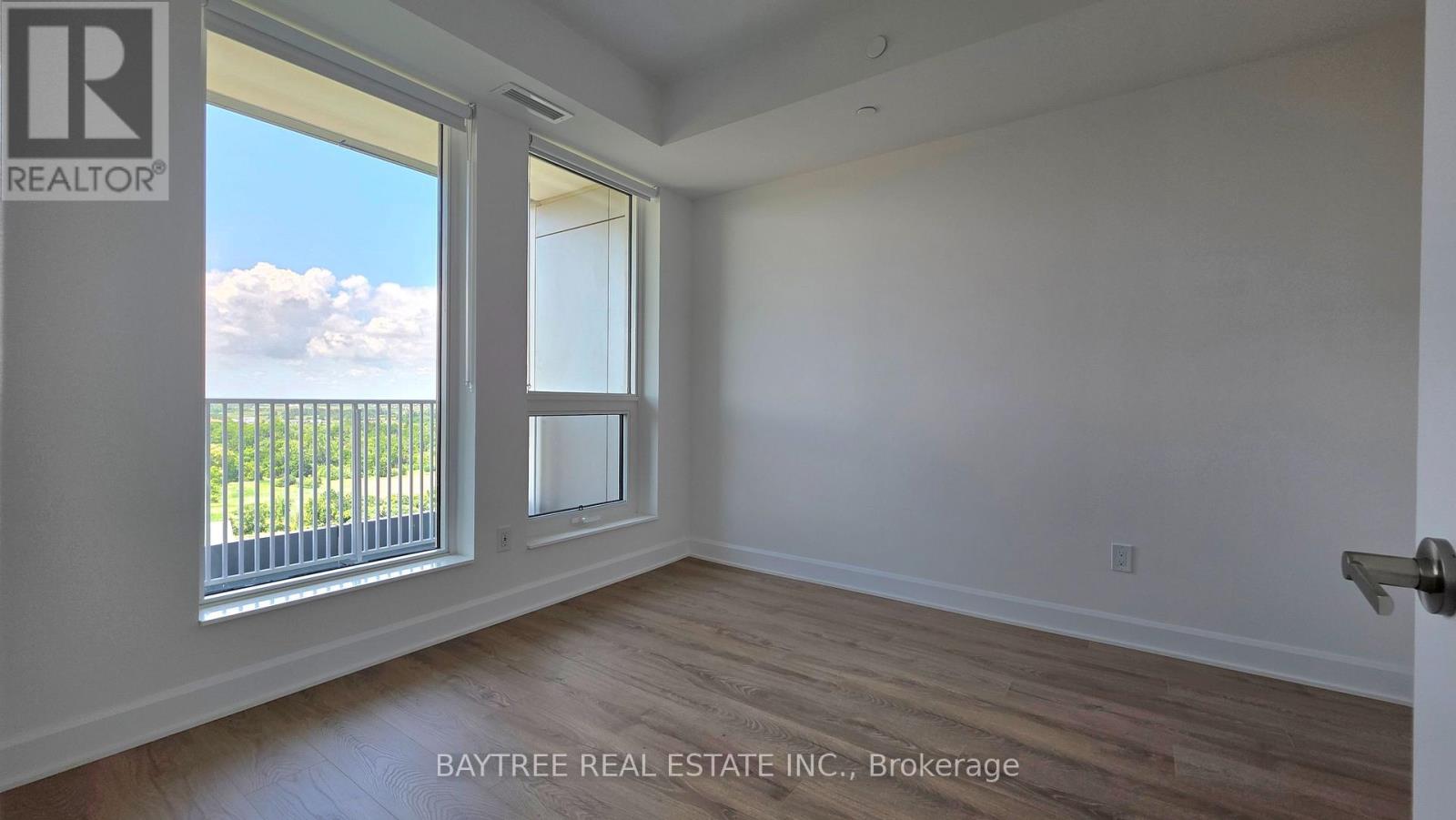 1406 - 3240 William Coltson Avenue, Oakville, Ontario  L6H 8C8 - Photo 5 - W13550604