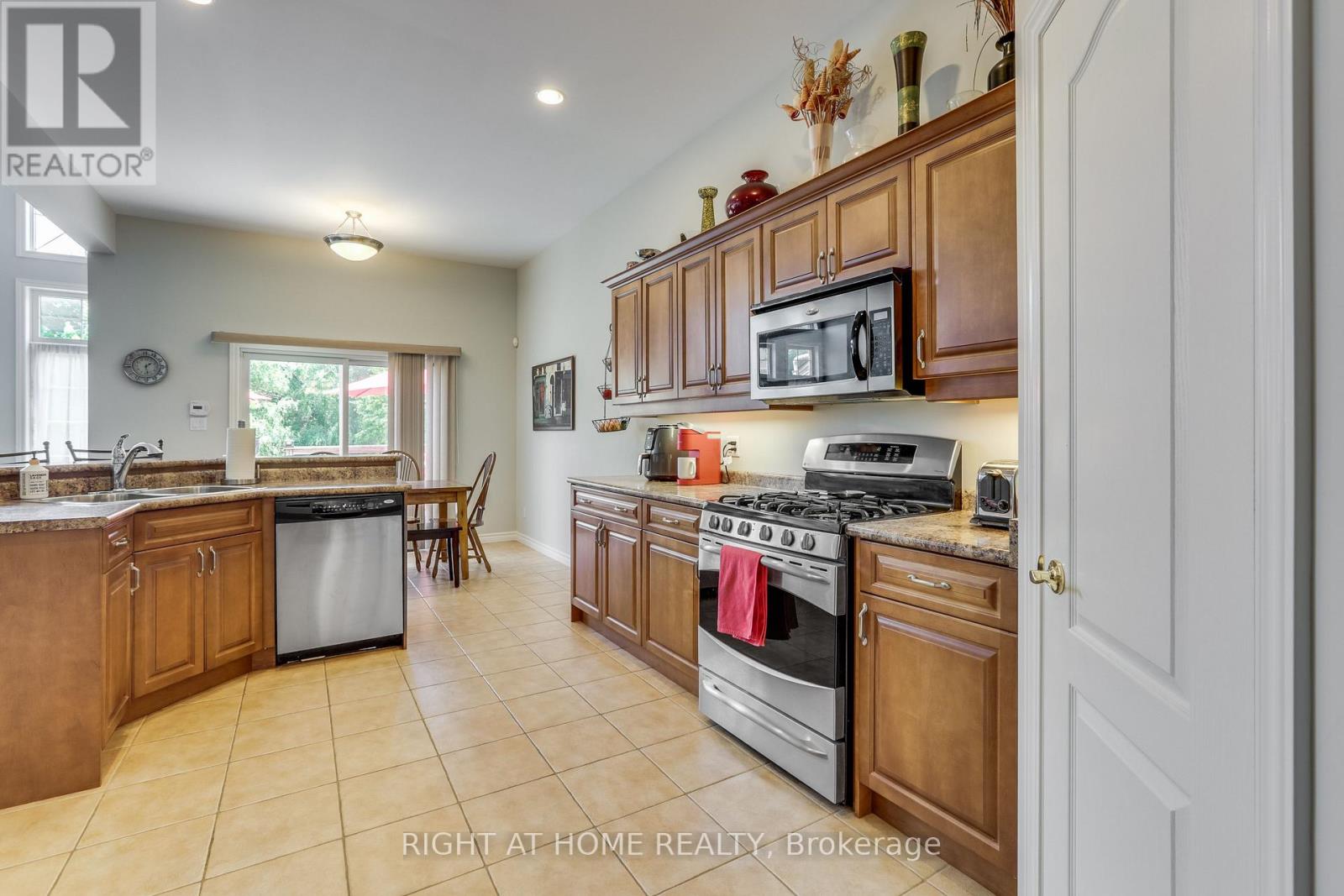 1276 Shore Road, London South, Ontario  N6K 4Z7 - Photo 7 - X13550504