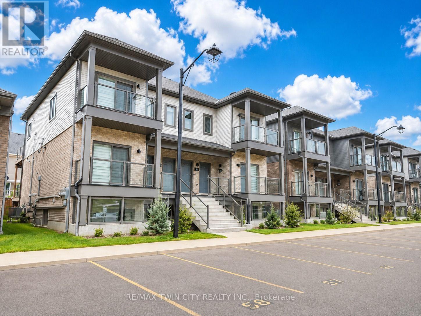 32 - 205 WEST OAK LANE S, Kitchener, Ontario