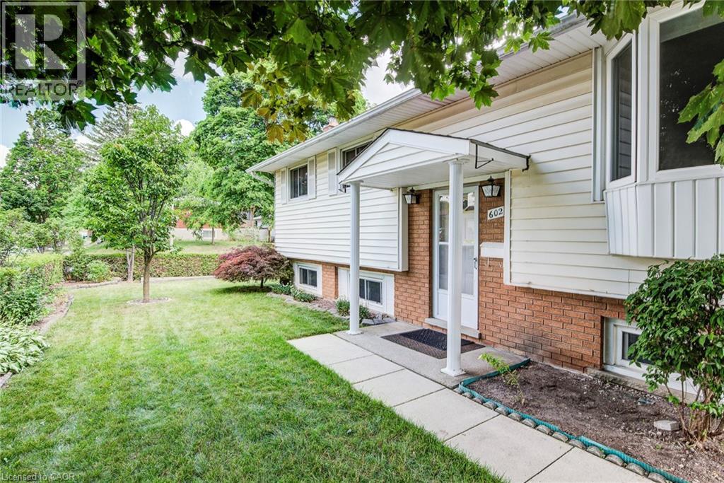 602 Highpoint Avenue, Waterloo, Ontario  N2L 4N1 - Photo 4 - 40847021
