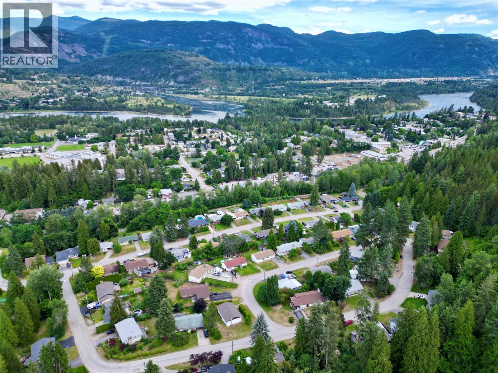 800 Lynnwood Crescent, Castlegar, British Columbia  V1N 1E3 - Photo 19 - 10376134