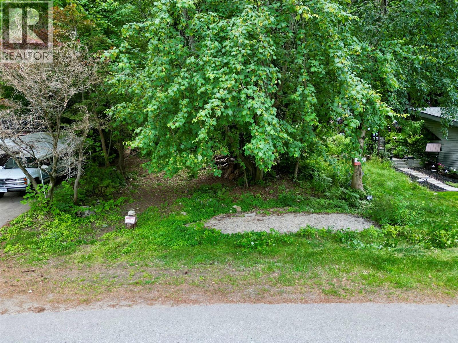 800 Lynnwood Crescent, Castlegar, British Columbia  V1N 1E3 - Photo 9 - 10376134
