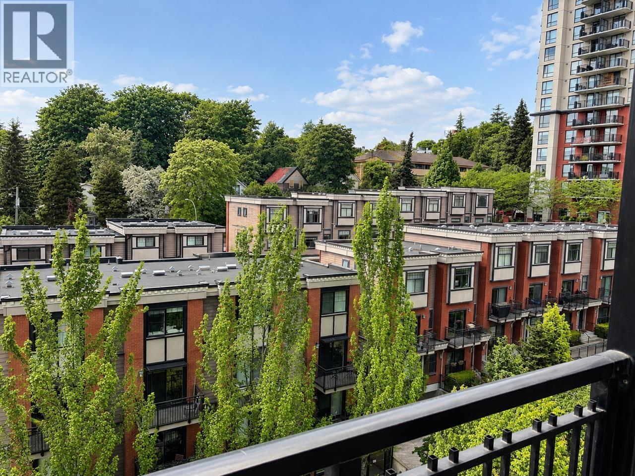 902 833 AGNES STREET, New Westminster, British Columbia