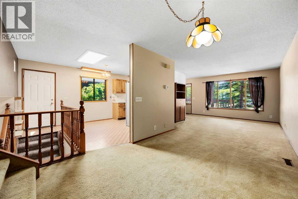 80 Macewan Drive NW, Calgary, Alberta  T3K 2P7 - Photo 11 - A2325610