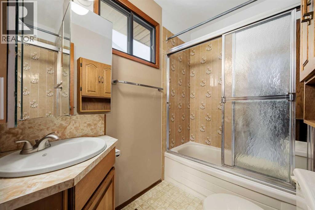 80 Macewan Drive NW, Calgary, Alberta  T3K 2P7 - Photo 20 - A2325610