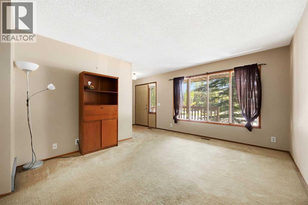 80 Macewan Drive NW, Calgary, Alberta  T3K 2P7 - Photo 8 - A2325610