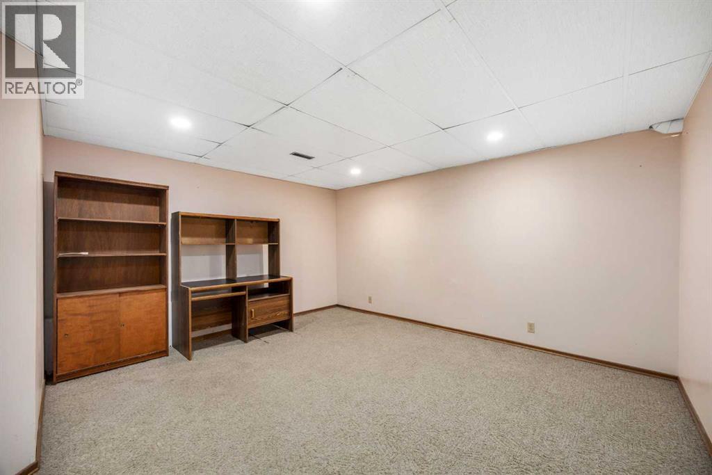 80 Macewan Drive NW, Calgary, Alberta  T3K 2P7 - Photo 33 - A2325610