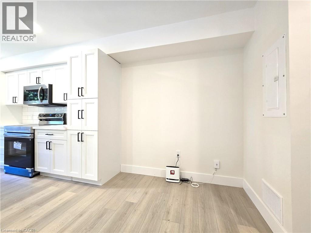 404 Forest Hill Drive Unit# 4, Kitchener, Ontario  N2M 4H4 - Photo 12 - 40847196