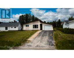 82 NEESOMADINA AVENUE, Hornepayne, Ontario