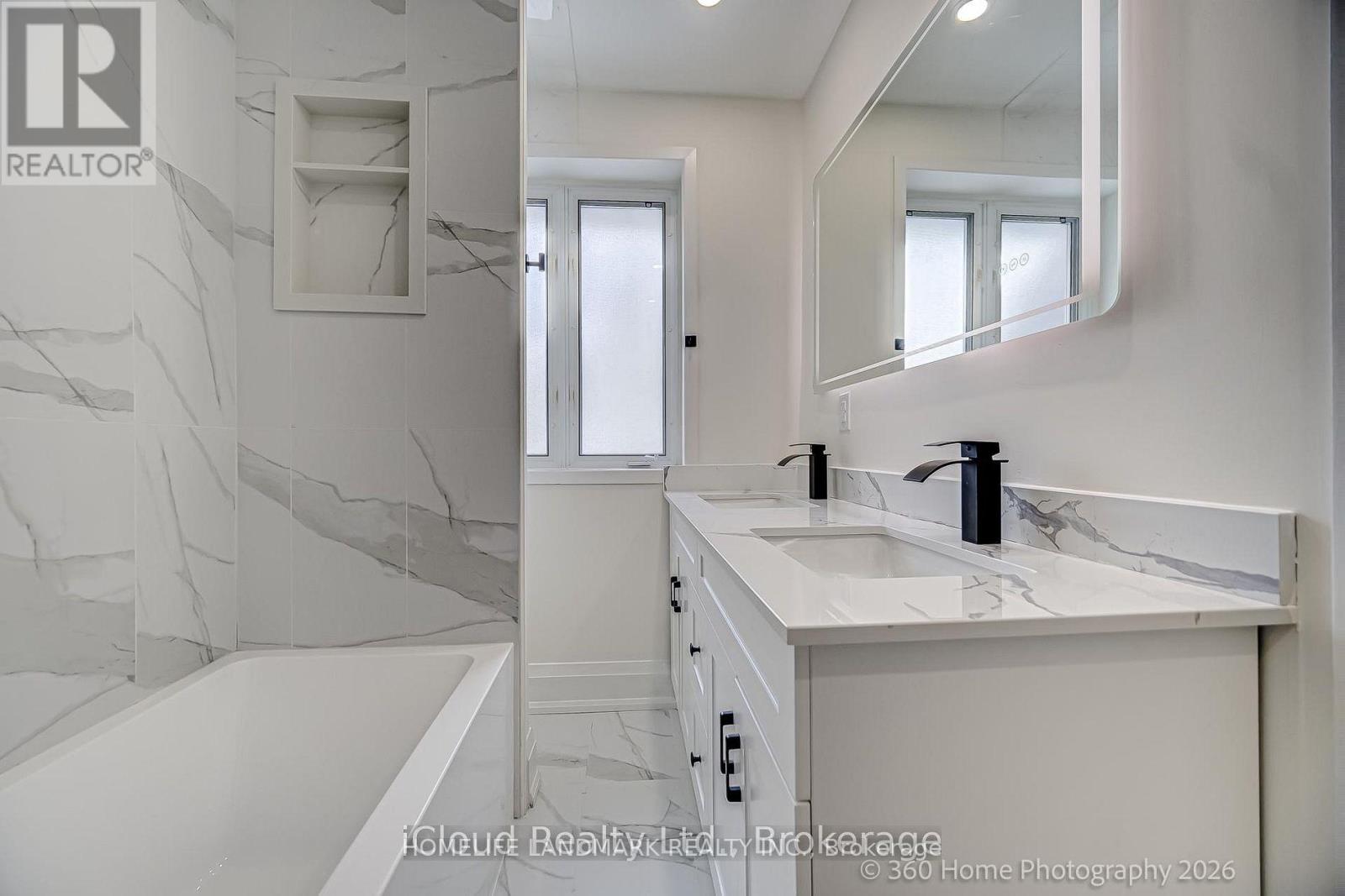 73 Berkinshaw Crescent, Toronto, Ontario  M3B 2T1 - Photo 12 - C13550700
