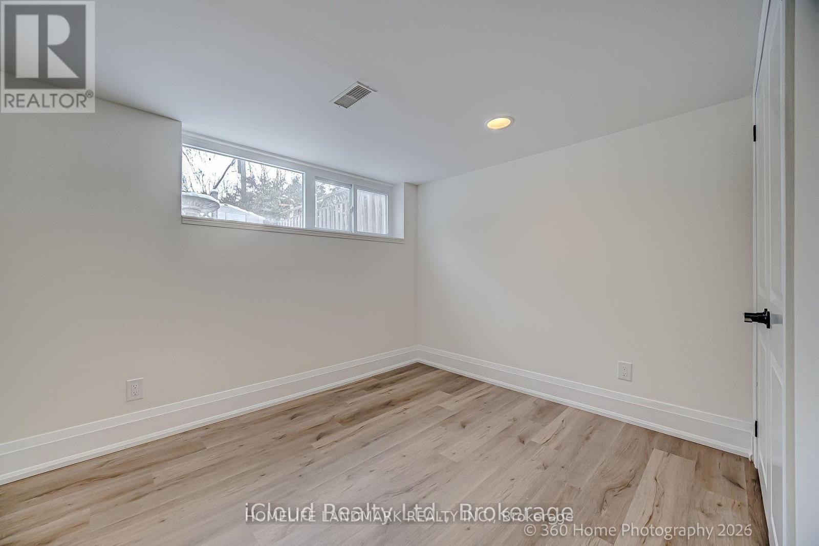 73 Berkinshaw Crescent, Toronto, Ontario  M3B 2T1 - Photo 15 - C13550700