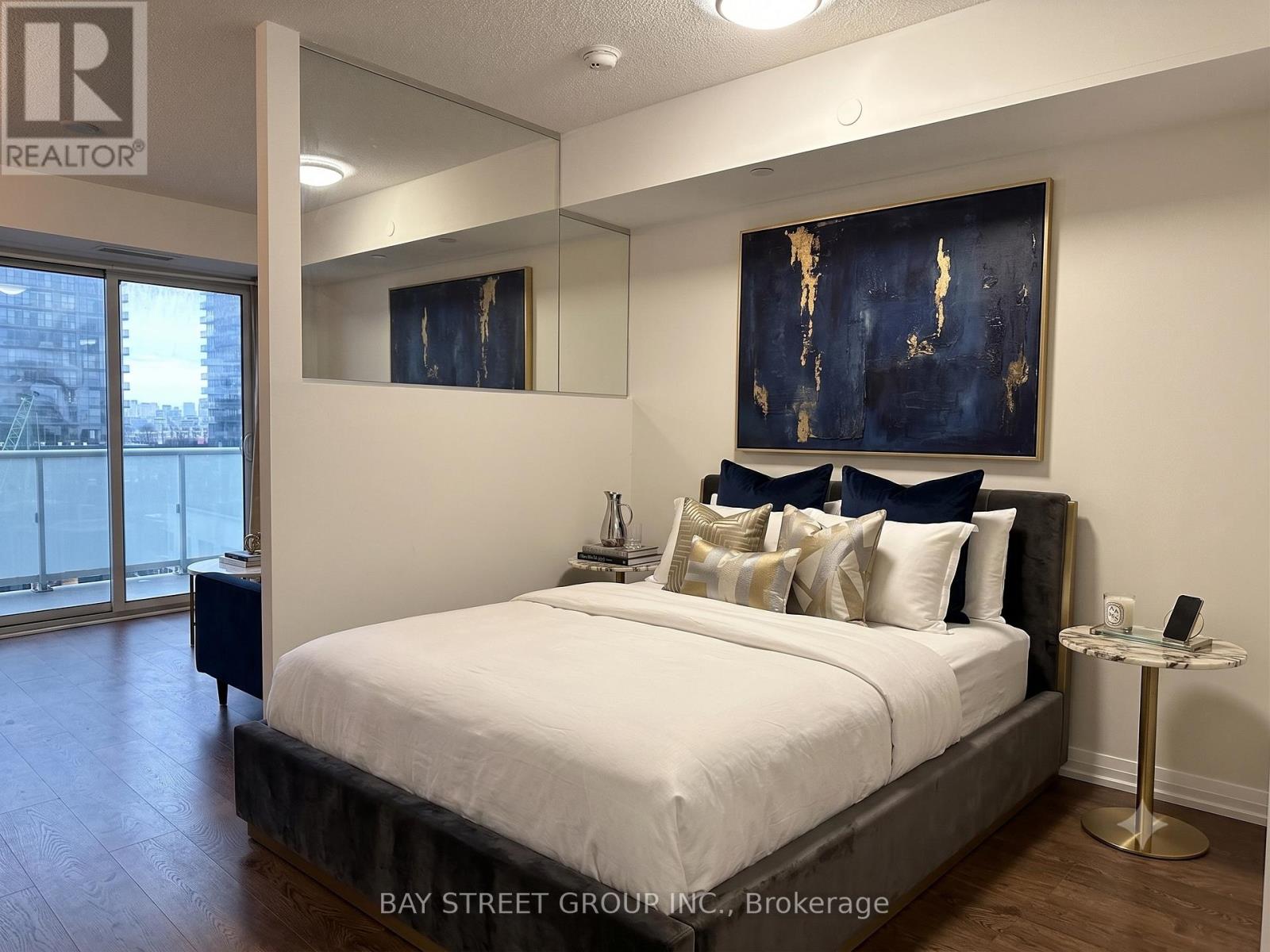 1106 - 101 ERSKINE AVENUE, Toronto, Ontario