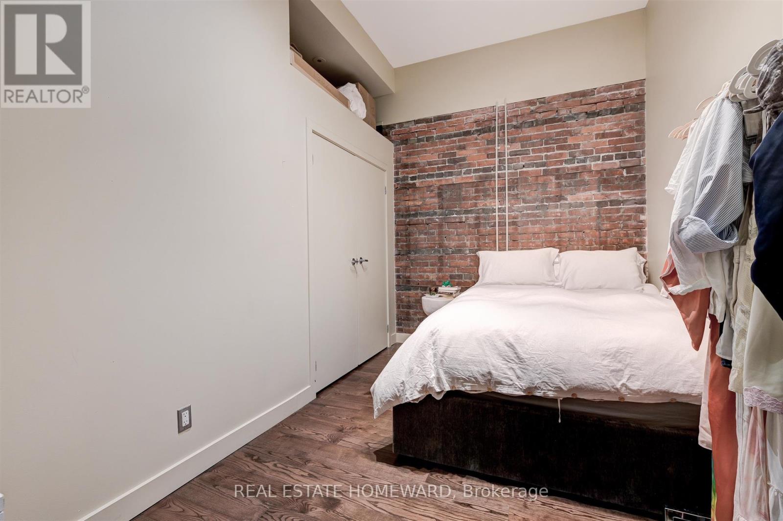 205 - 1842 QUEEN STREET E
