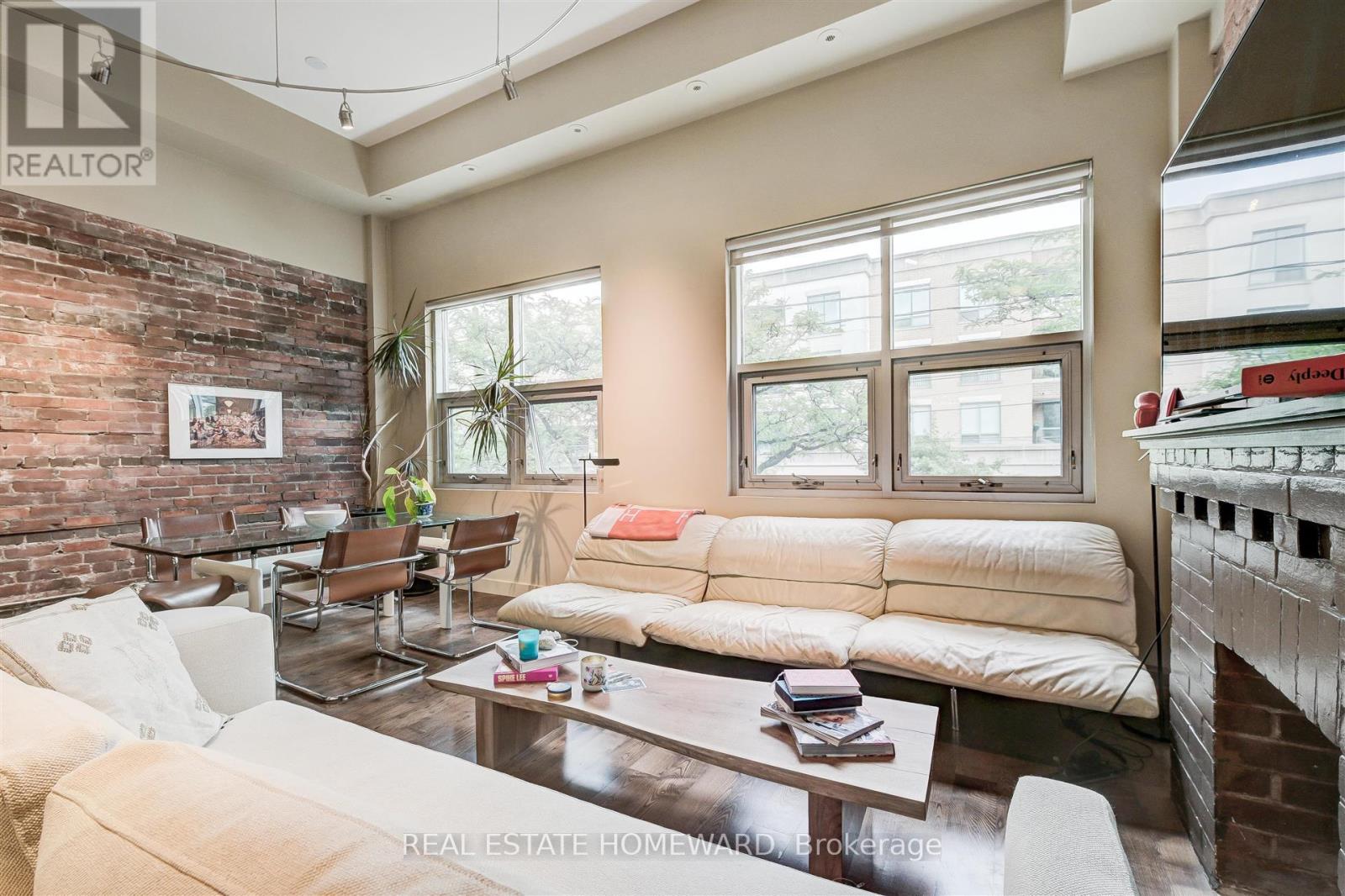 205 - 1842 Queen Street E, Toronto, Ontario  M4L 6T3 - Photo 4 - E13550650