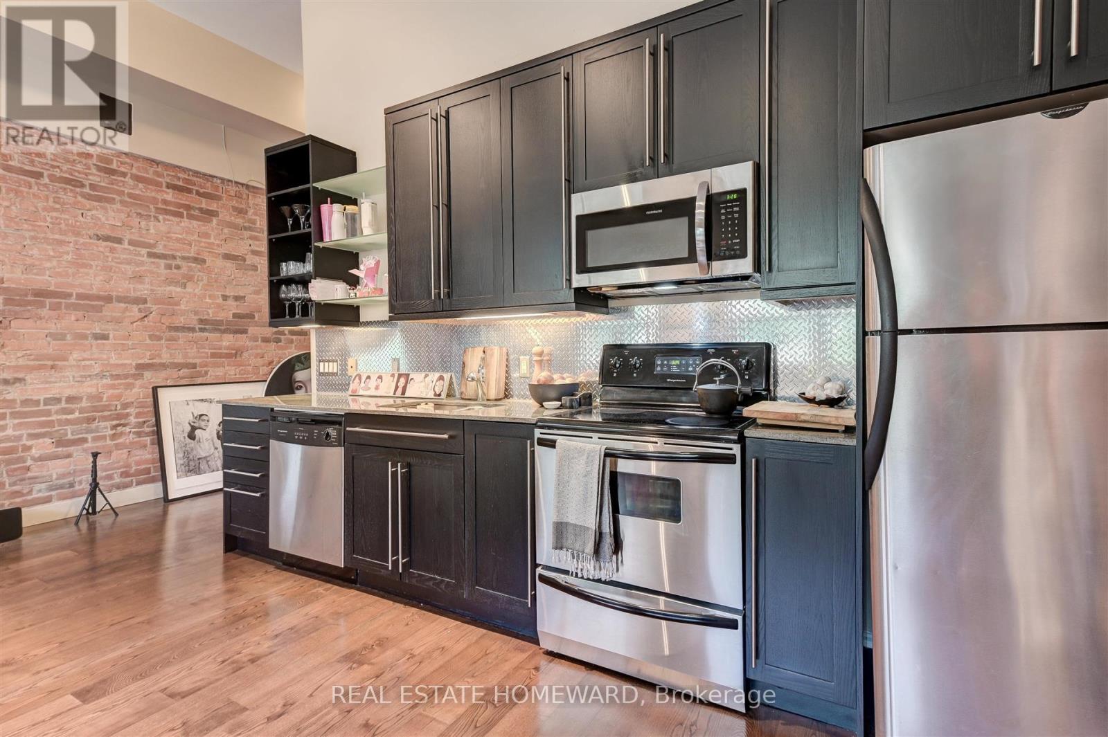 205 - 1842 Queen Street E, Toronto, Ontario  M4L 6T3 - Photo 9 - E13550650