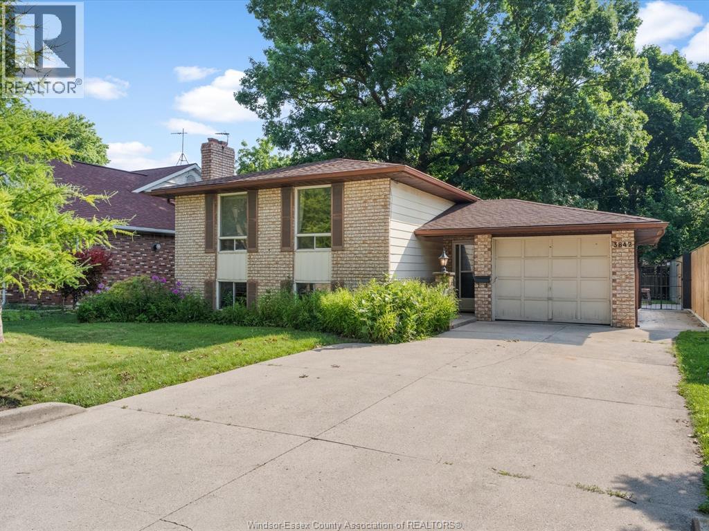 3842 BLISS, Windsor, Ontario