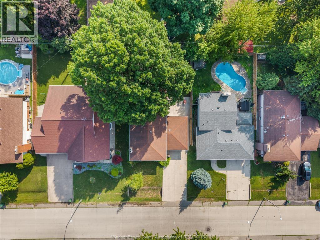 3842 Bliss, Windsor, Ontario  N8W 4Z6 - Photo 3 - 26016676