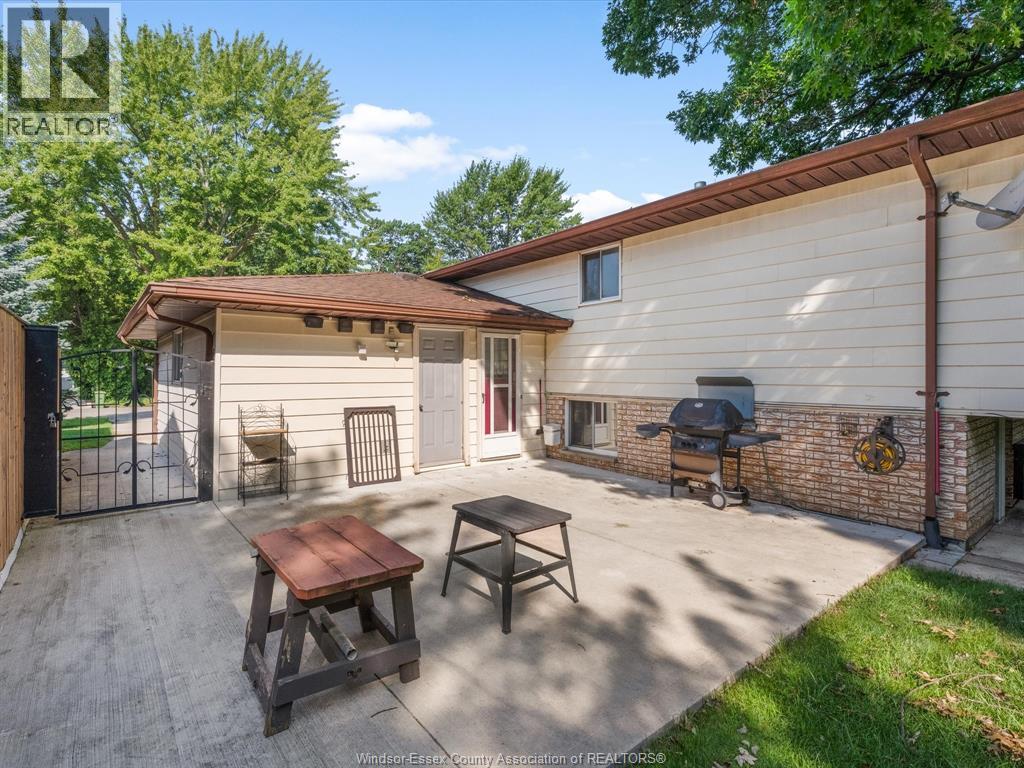 3842 Bliss, Windsor, Ontario  N8W 4Z6 - Photo 32 - 26016676