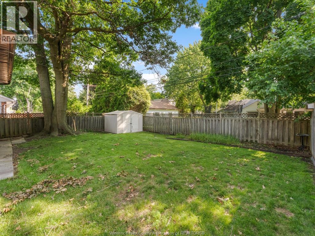 3842 Bliss, Windsor, Ontario  N8W 4Z6 - Photo 35 - 26016676