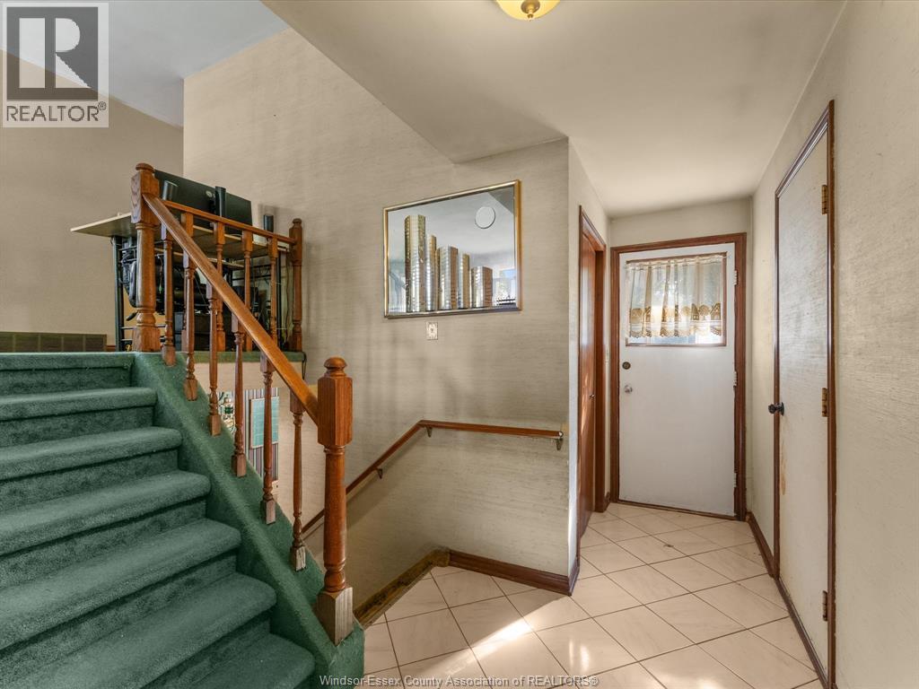 3842 Bliss, Windsor, Ontario  N8W 4Z6 - Photo 7 - 26016676