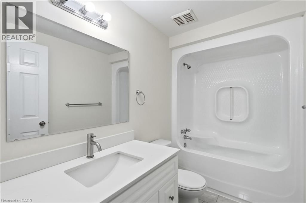 2 Royalwood Court Unit# 51, Hamilton, Ontario  L8E 4Z1 - Photo 27 - 40846698