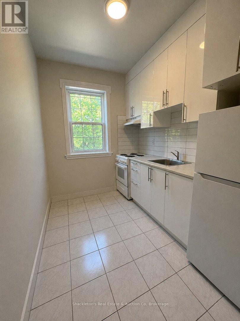 206 - 1 Erie Street, Stratford, Ontario  N5A 2M3 - Photo 7 - X13550666