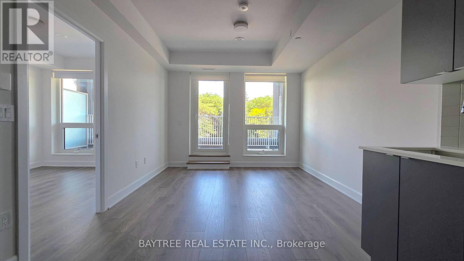 325 - 3240 William Coltson Avenue, Oakville, Ontario L6H 8C8 - Photo 2 - W13550646