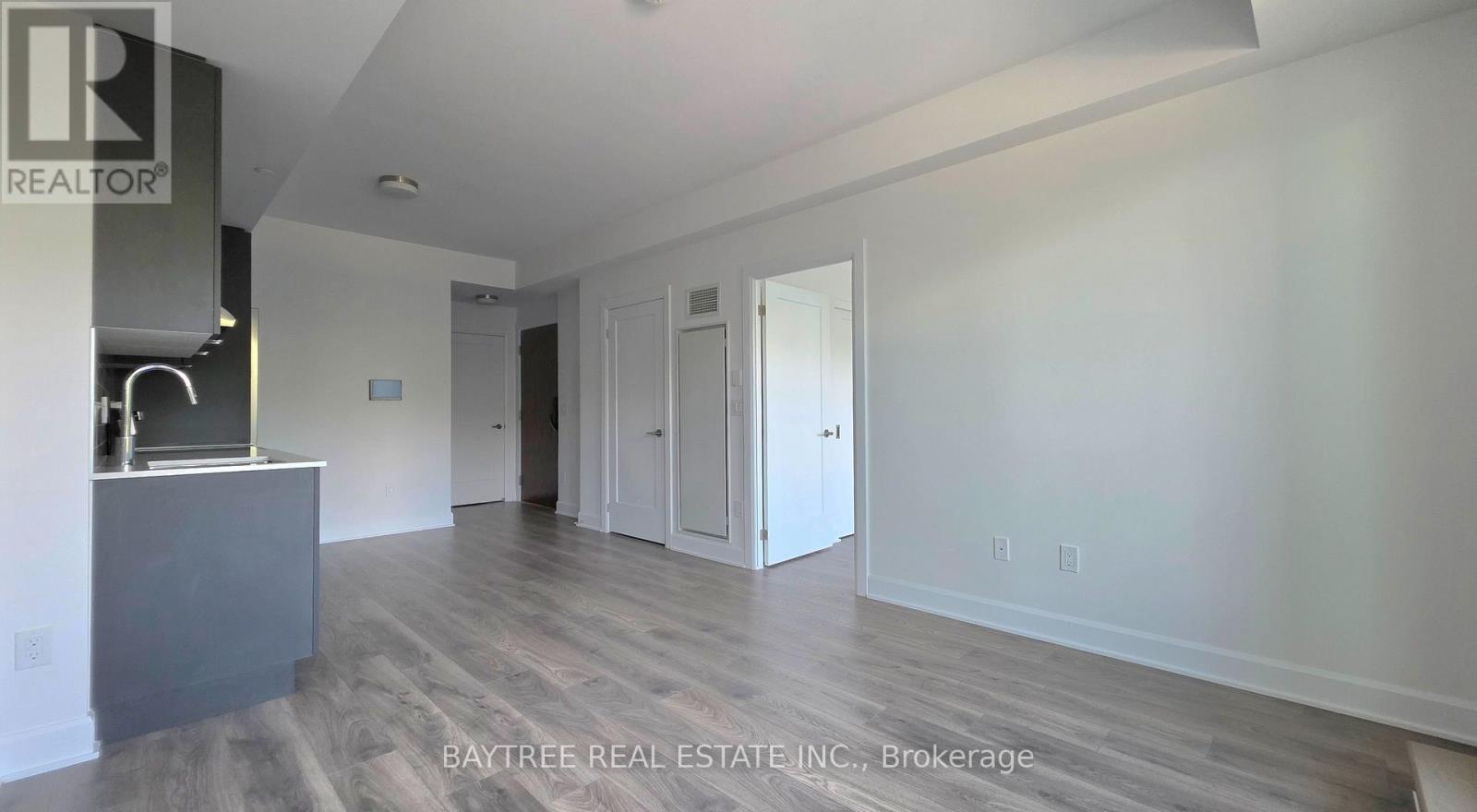 325 - 3240 William Coltson Avenue, Oakville, Ontario L6H 8C8 - Photo 6 - W13550646