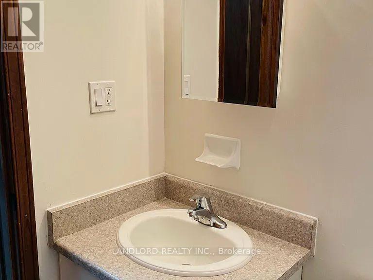 2 - 73 Roncesvalles Avenue, Toronto, Ontario  M6R 2K6 - Photo 13 - W13550692