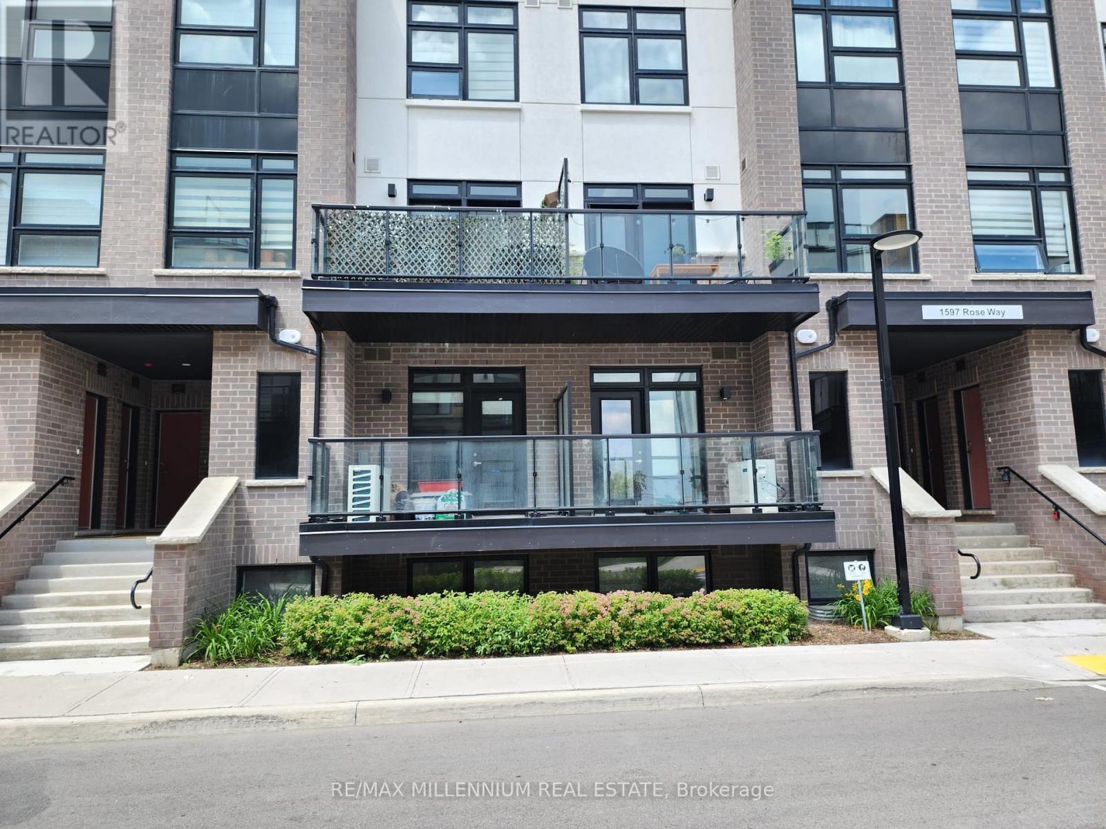 106 - 1597 Rose Way, Milton, Ontario L9E 1N4 - Photo 2 - W13550754