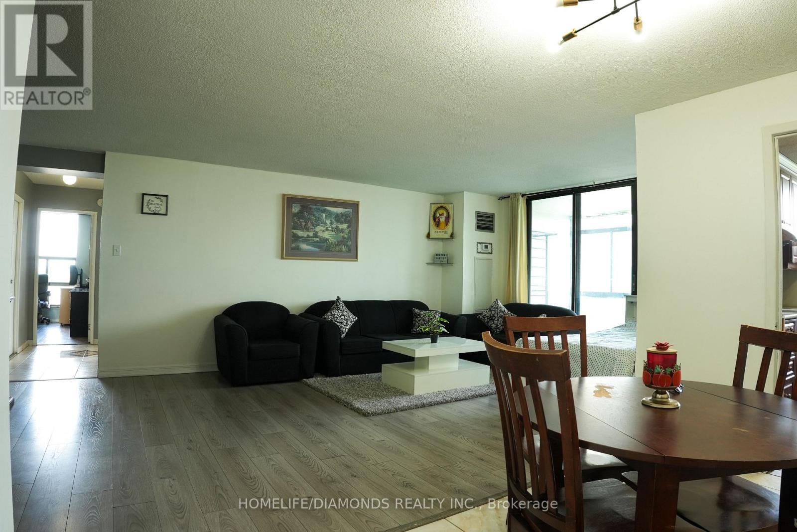 1411 - 18 Knightsbridge Road, Brampton, Ontario  L6T 3X5 - Photo 5 - W13550758